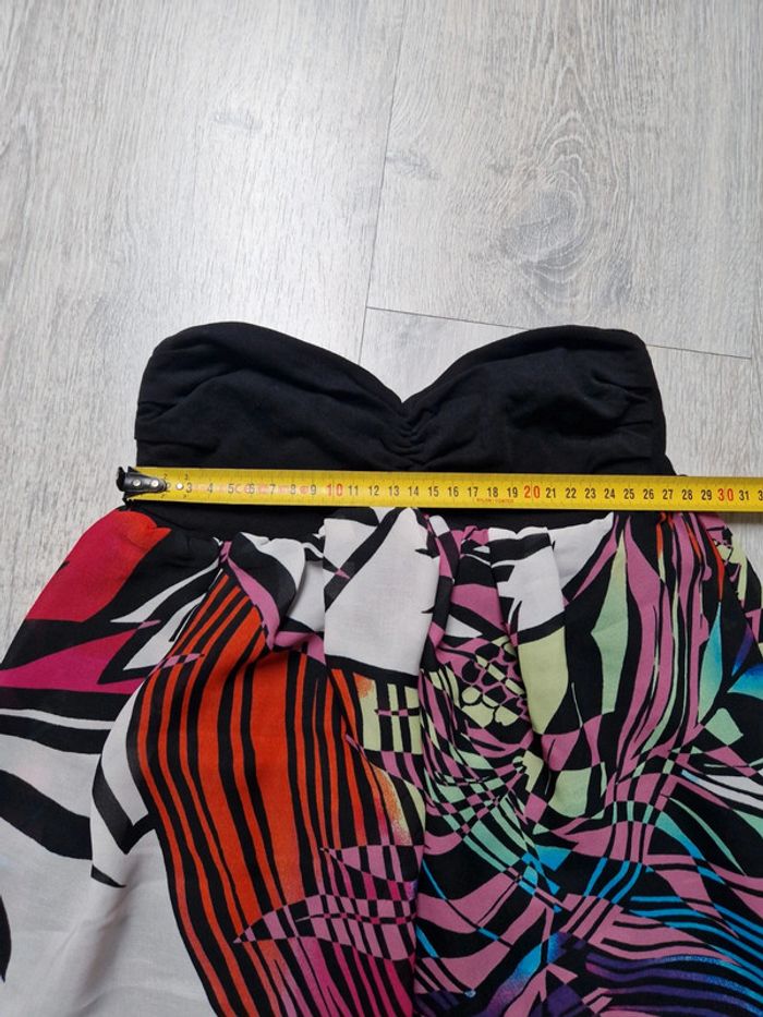 Top bustier Bershka neuf indiqué taille S mais convient à un XS - photo numéro 4