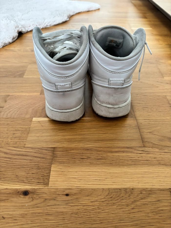 Jordan 1 - photo numéro 2