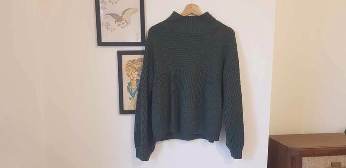 Pull tricot loose col montant vert forêt
