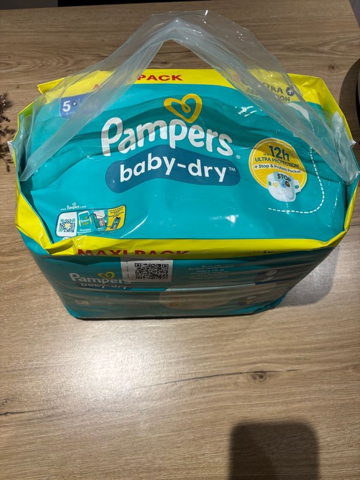Pampers baby-dry taille 5+ 84 couches - photo numéro 2
