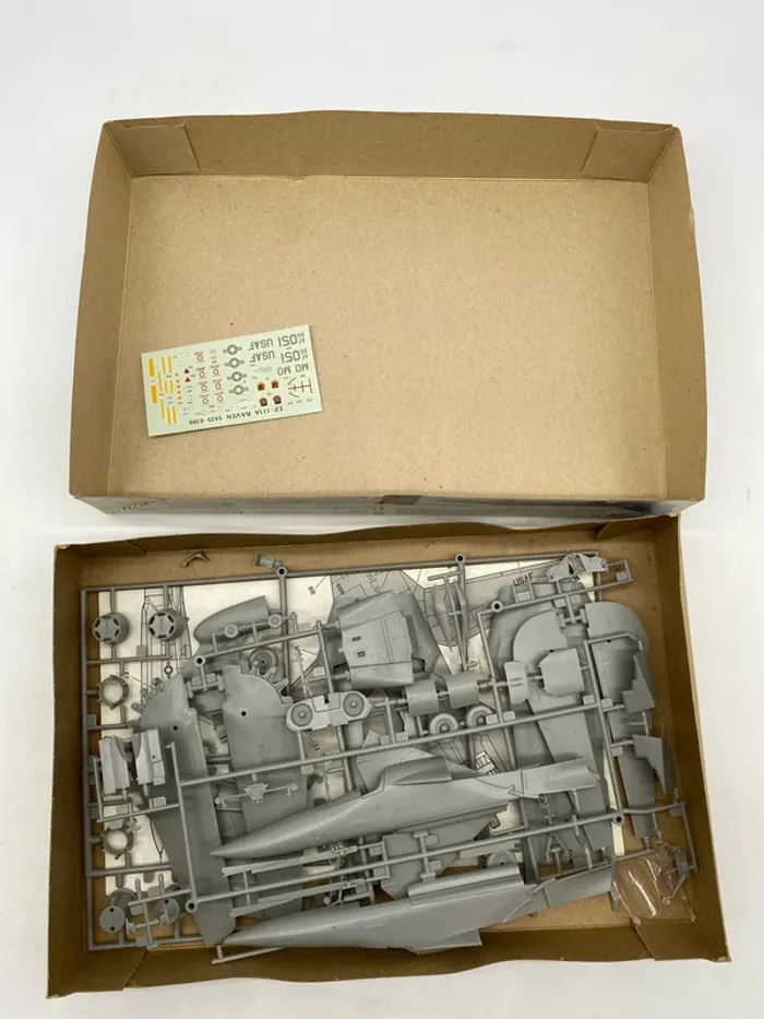 Maquette Monogram EF-111 Raven - photo numéro 2