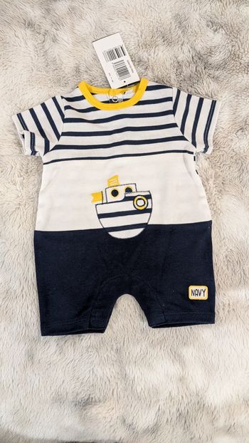 Combinaison MaBoutiquePlus neuve taille 1 mois