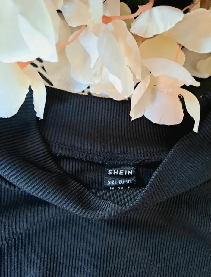Haut, taille M, marque shein - photo numéro 3