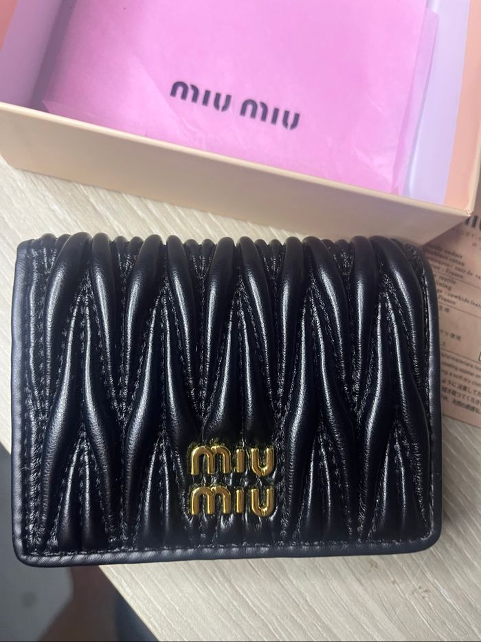 Porte Monnaie miu miu noir neuf - photo numéro 2