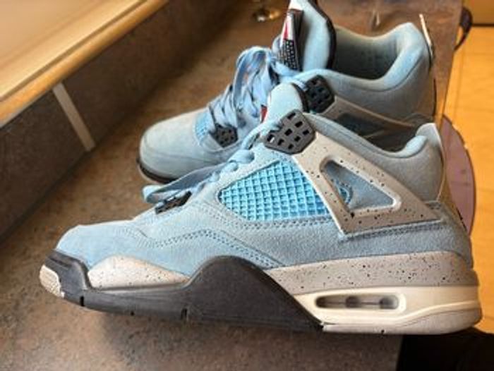 Nike  Jordan 4 Rétro University Blue. - photo numéro 2