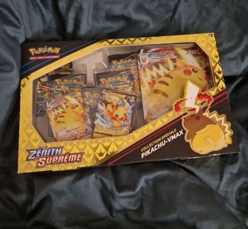 Coffret Zenith supreme Pikachu Vmax Pokemon