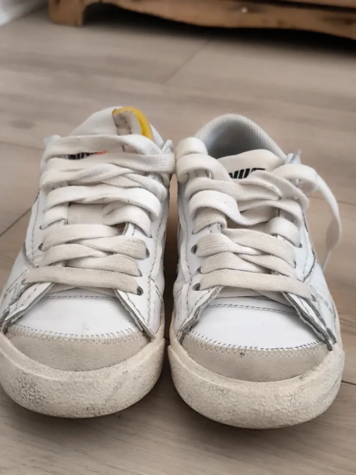 Basket Nike blazer low 37,5 - photo numéro 10
