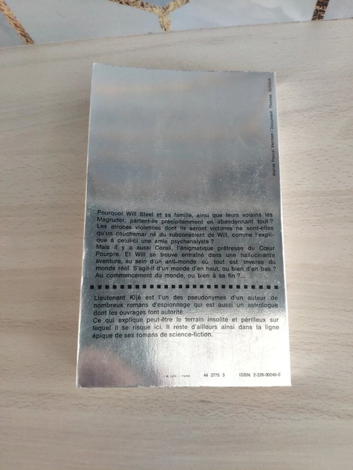 Livre poche super fiction les cendres de la terre Kijé - photo numéro 2