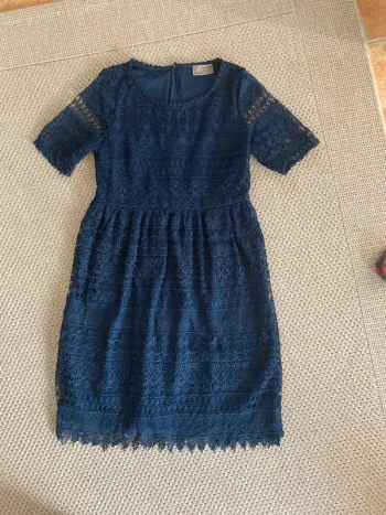 Robe bleue dentelle