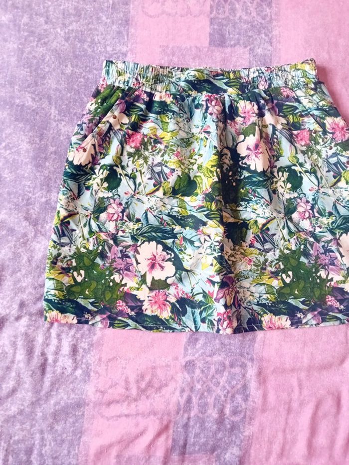 Jupe taille 34 à fleur verte - photo numéro 2