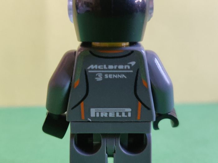 Figurine Lego McLaren Senna - parfait état - vrai Lego - photo numéro 5