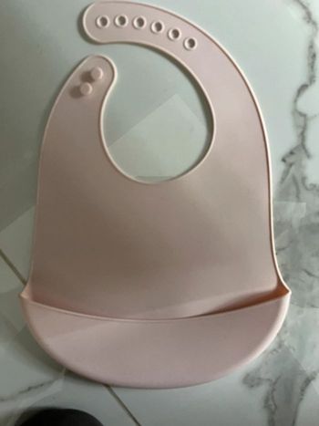 Bavoir plastique
