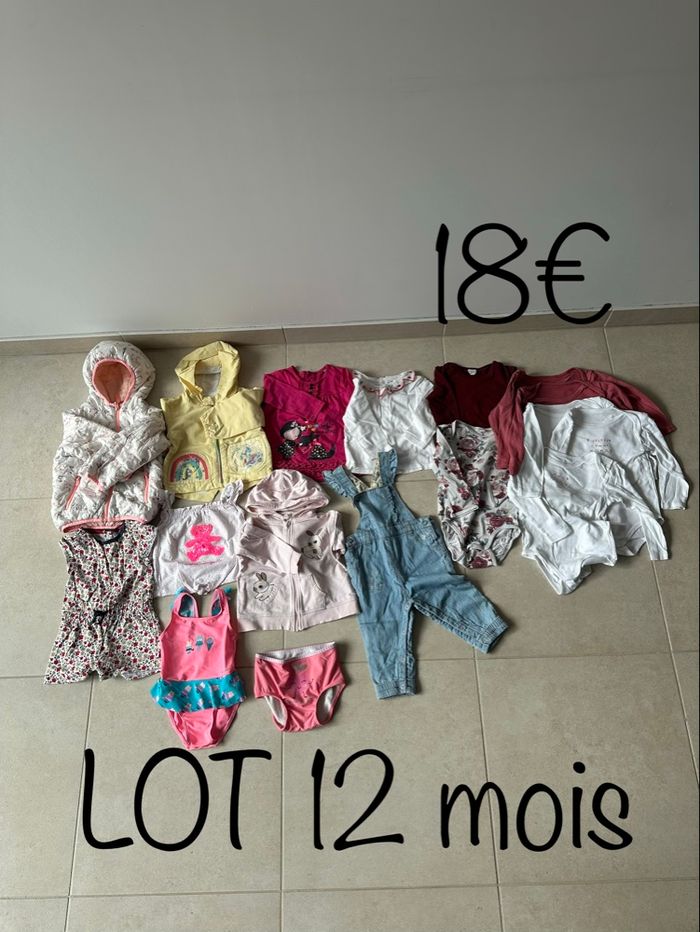 Lot 12 mois bébé fille