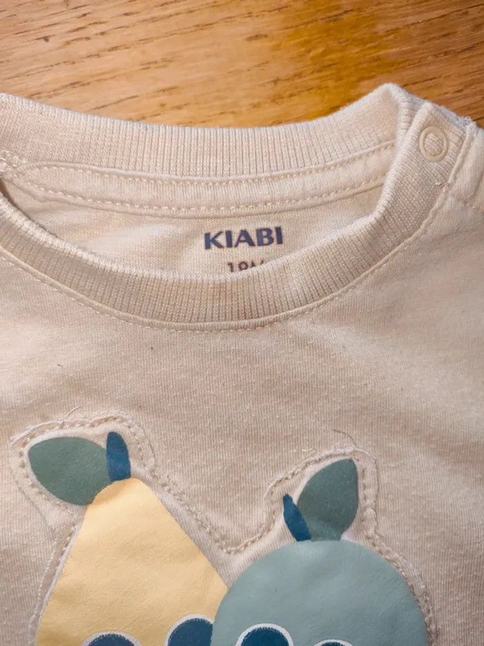 Lot de deux t-shirts Kiabi 18 mois excellent état - photo numéro 5