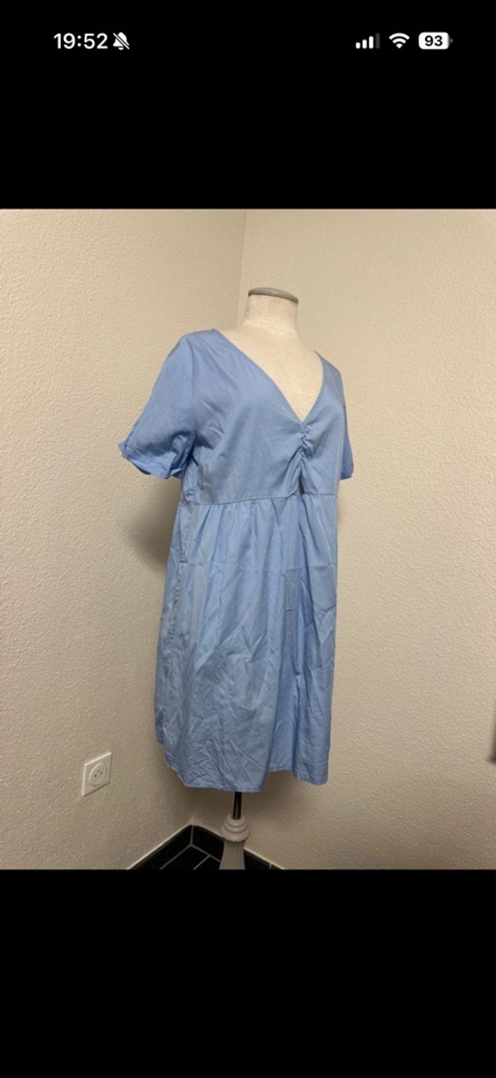 Robe d'été bleu clair mi-longue manches courtes - photo numéro 3