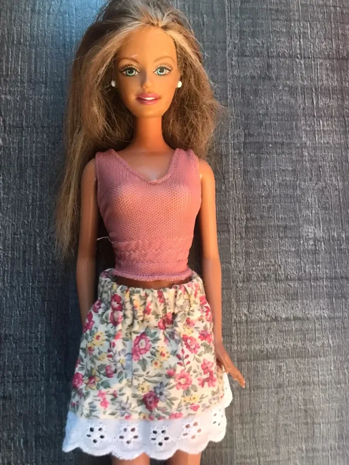 Barbie plus vêtements - photo numéro 9