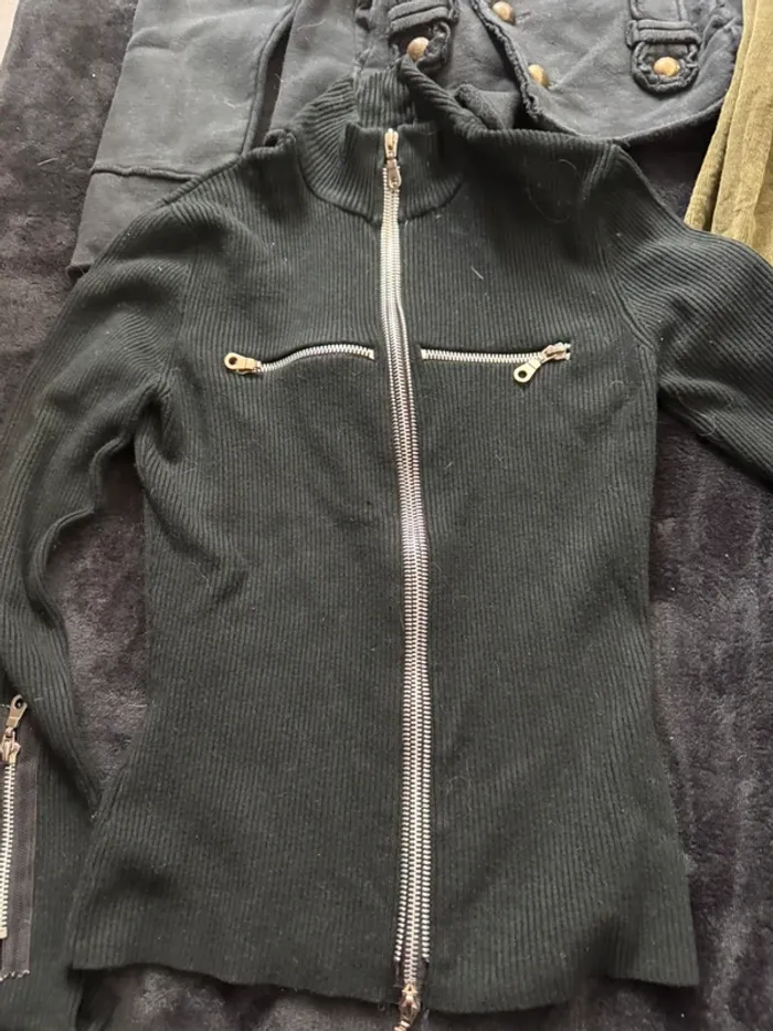 Lot 4 gilets/vestes - photo numéro 2