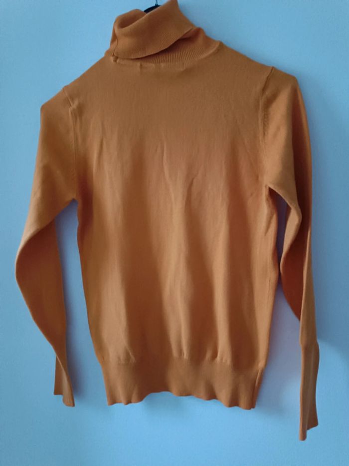 Pull col roulé jaune ocre - ZARA - taille M - neuf - photo numéro 2