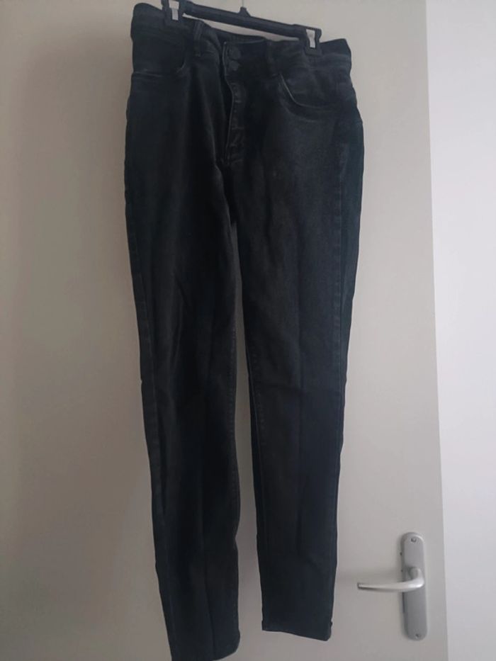 Slim noir taille haute 34