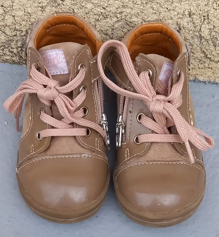 Chaussures GBB taille 23 - photo numéro 4
