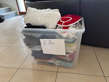 Lot de 57 pièces vêtements hiver 6 mois