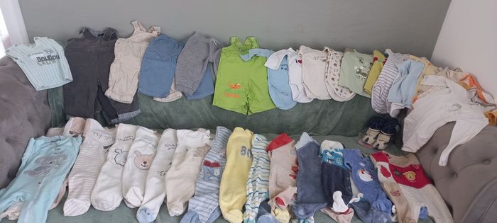 Lots vêtements garçon 0-3-6 mois