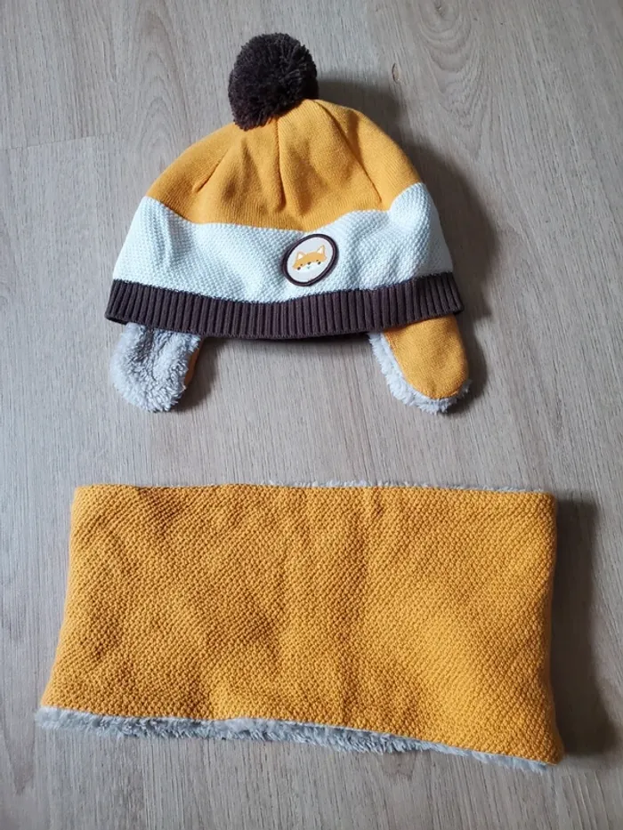 Ensemble bonnet et tour de cou 24 mois