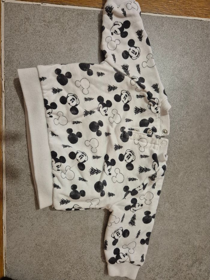 Ensemble Disney pour bébé garçon taille 3 mois - photo numéro 3