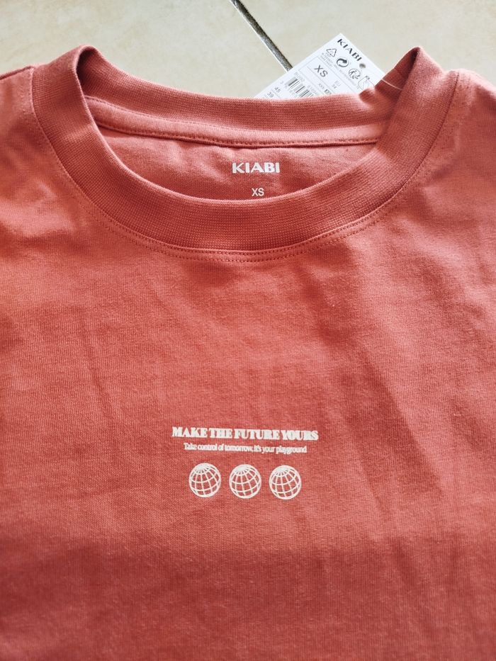 T shirt Kiabi neuf taille XS - photo numéro 2