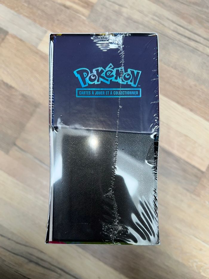 Etb Pokémon mega evolution 2 flammes fantasmagoriques avec défaut - photo numéro 2