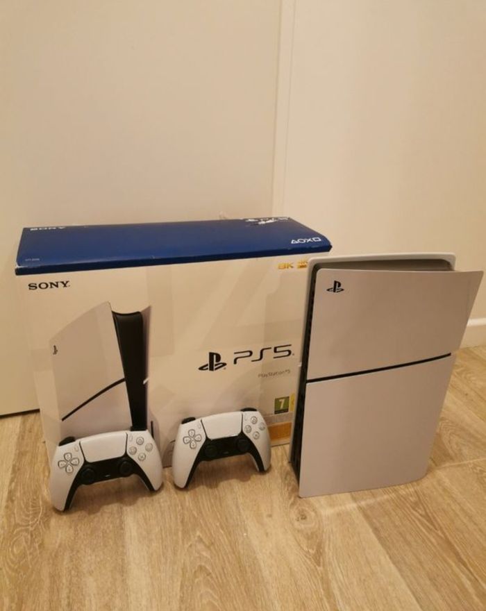 PlayStation 5 Édition Slim Standard avec sa boîte d'origine, - photo numéro 3