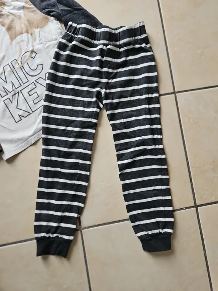 Pyjama Mickey 6 ans - photo numéro 2