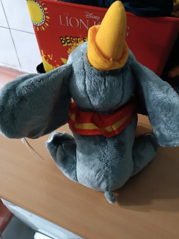 Peluche Dumbo neuve - photo numéro 3