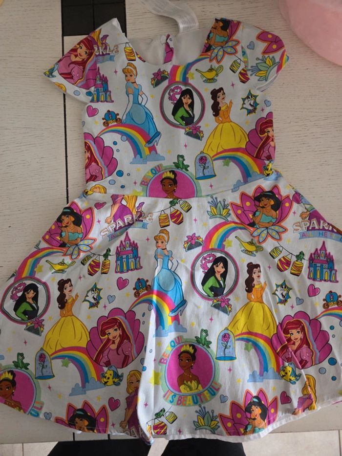 Robe disney 5/6 ans