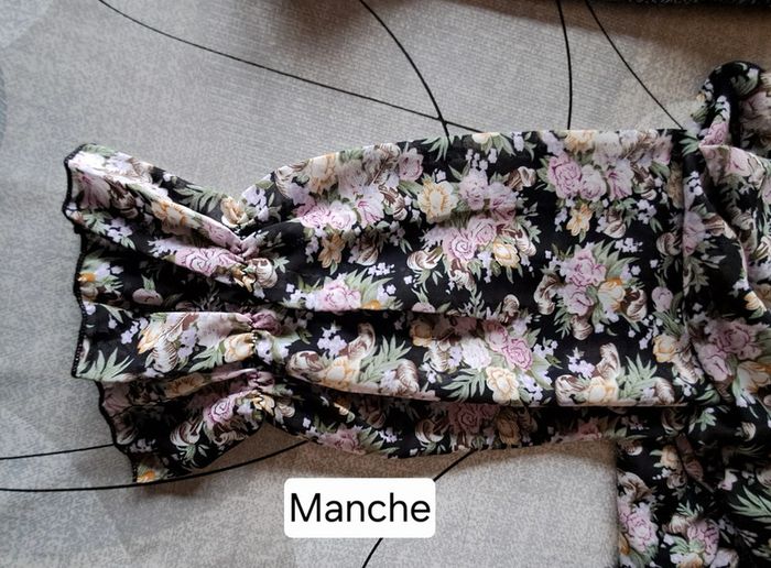 Blouse NEUVE pour femme taille 4XL - photo numéro 3