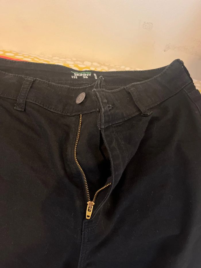 Jean noir - photo numéro 2