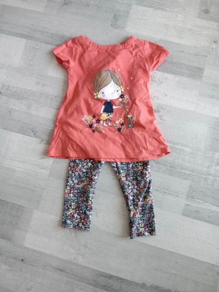 Ensemble fille, legging fleurs et teeshirt ,18 mois