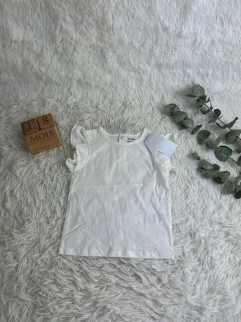 T-shirt blanc Kiabi taille 18 mois