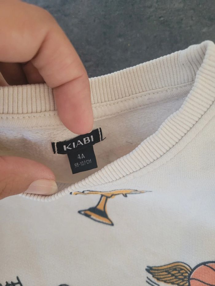Pull sweat 4ans - photo numéro 2