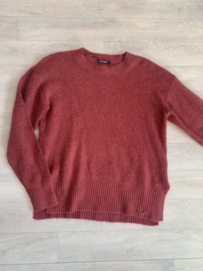 Pull bordeaux touché doux
