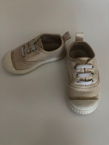 Chaussure enfant taille 21