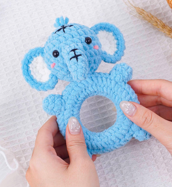 🐘 Hochet Éléphant au crochet – Fait main avec amour 🧶💙