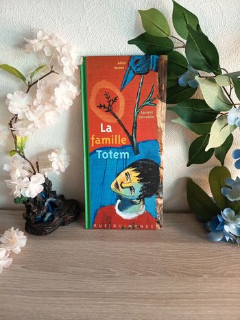 La famille Totem – Rue du Monde