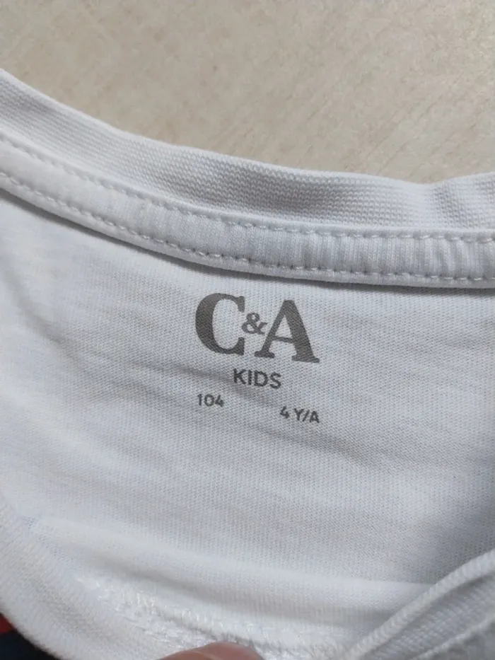 Tshirt c&a 4 ans - photo numéro 3