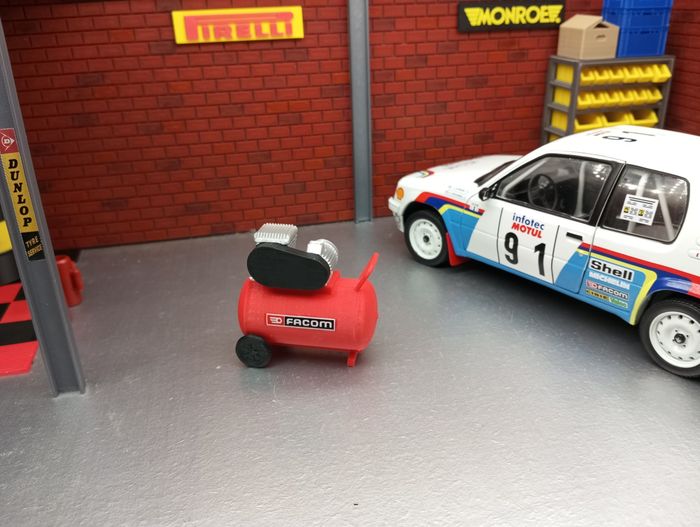 Compresseur pour diorama 1/18. - photo numéro 1