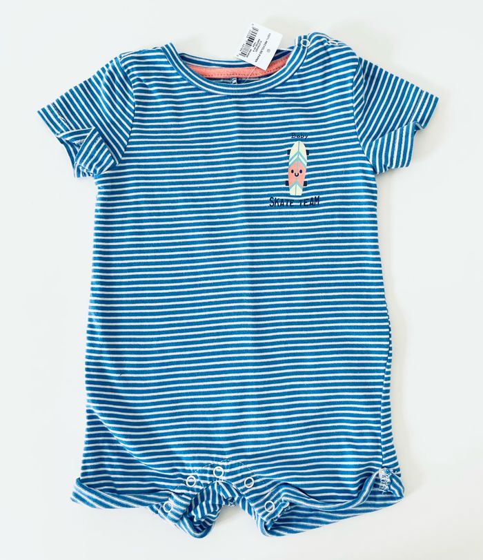 Combishort , taille 6 mois