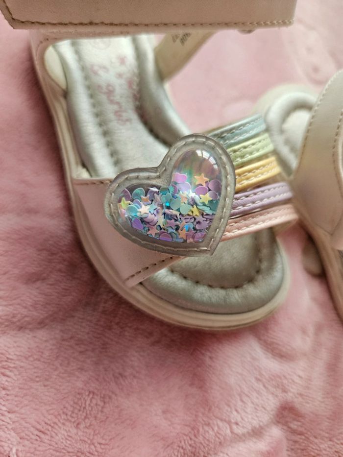 Sandales fille avec coeur pailettes - photo numéro 2