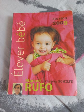 Grand livre Élever bébé