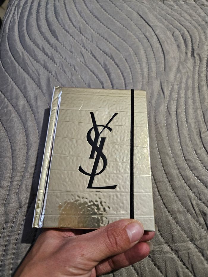 Carnet YSL - photo numéro 2