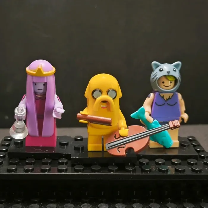 figurine type lego Adventure time